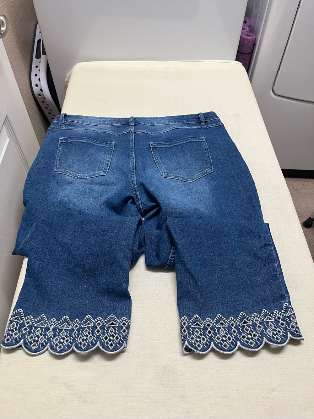 Cato size 14 (38w) curvy scalloped geometric embroidered hem Jean - Picture 8 of 14